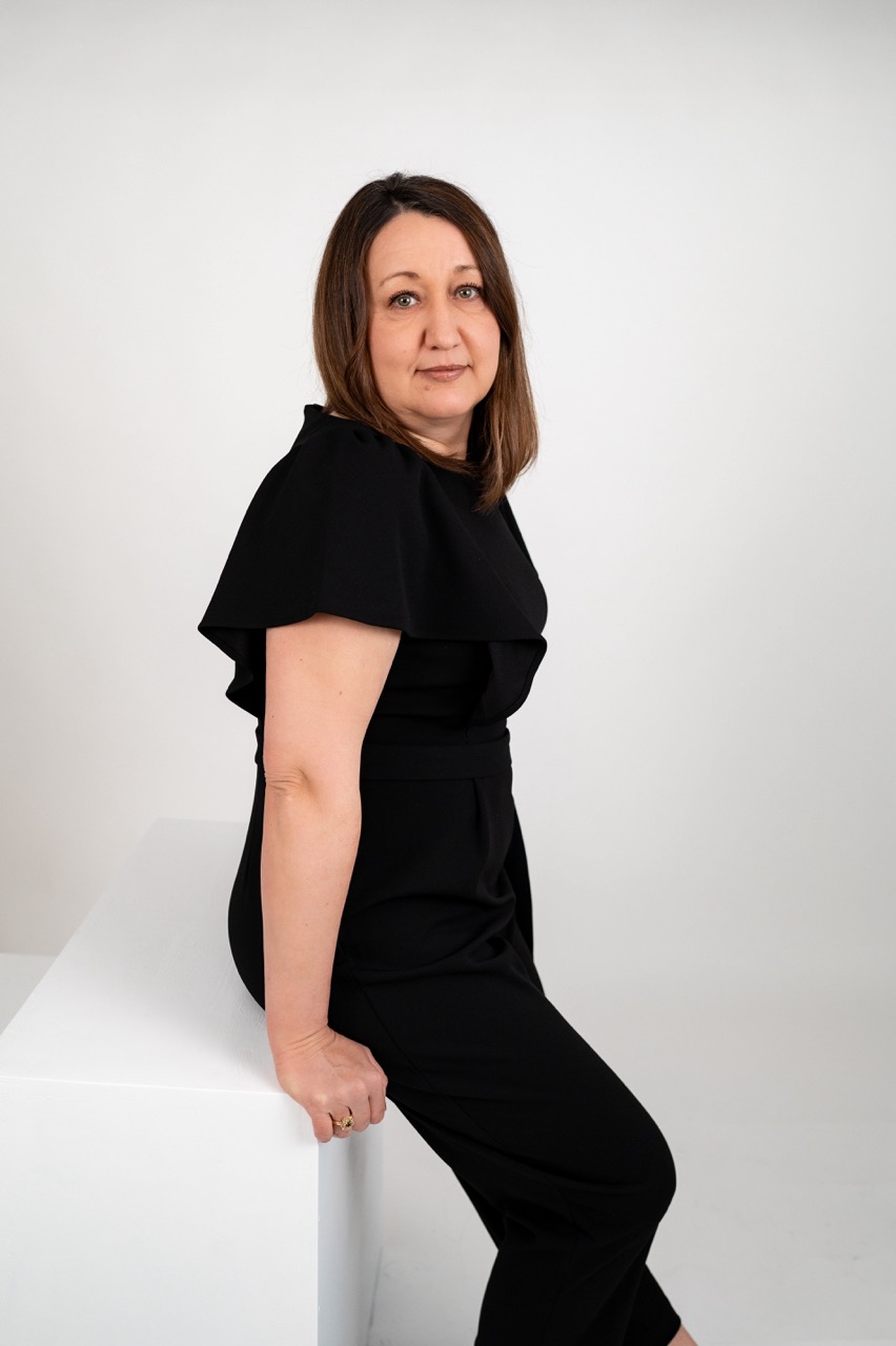 28 - Olga Olga von Julia Postika Friseure