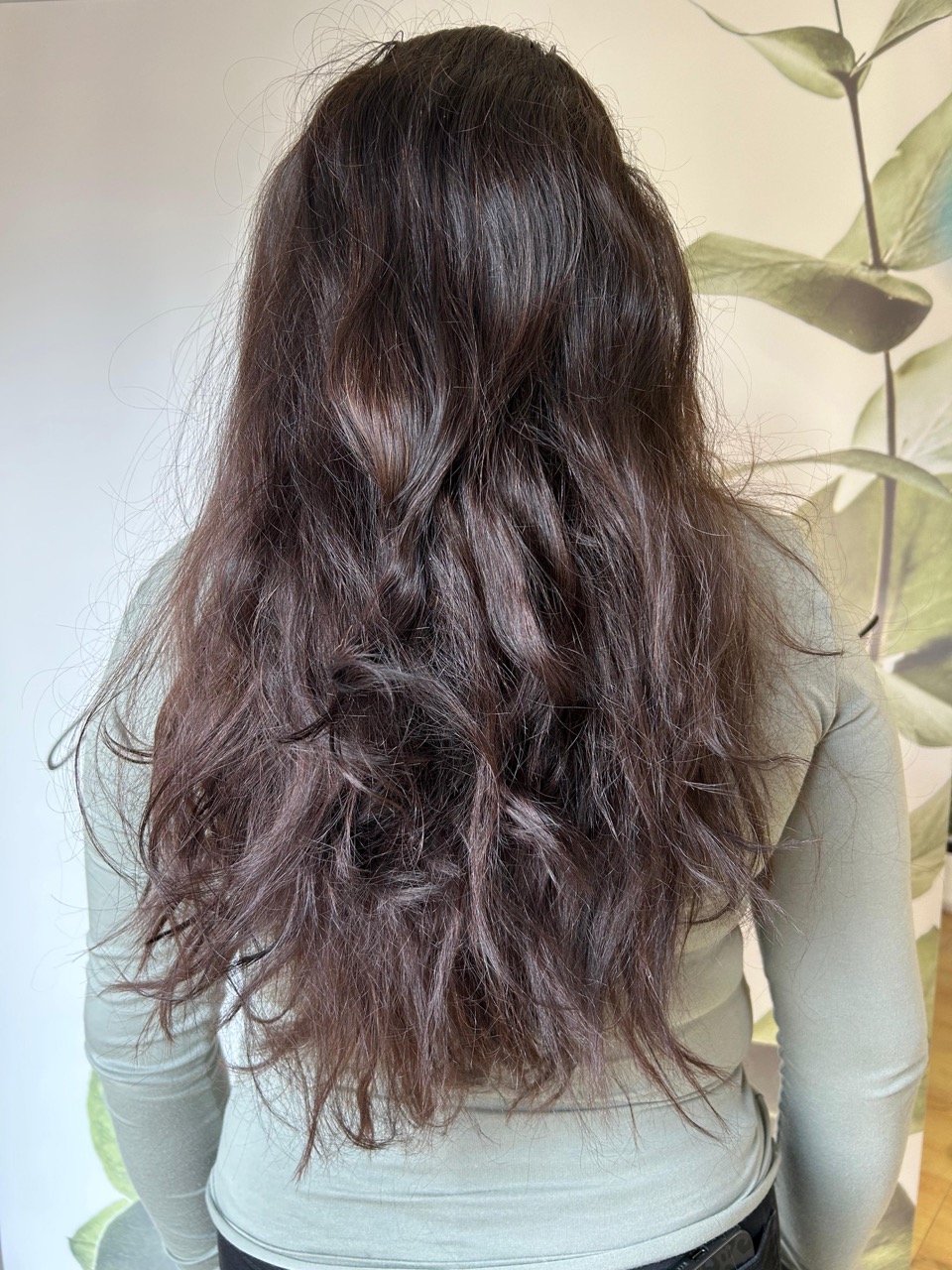 Vor der Milbon Treatment bei Julia Postika Friseure.