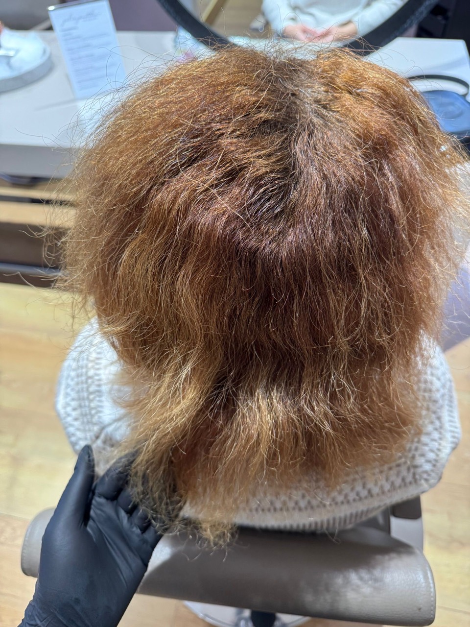 Vor der Milbon Treatment bei Julia Postika Friseure.