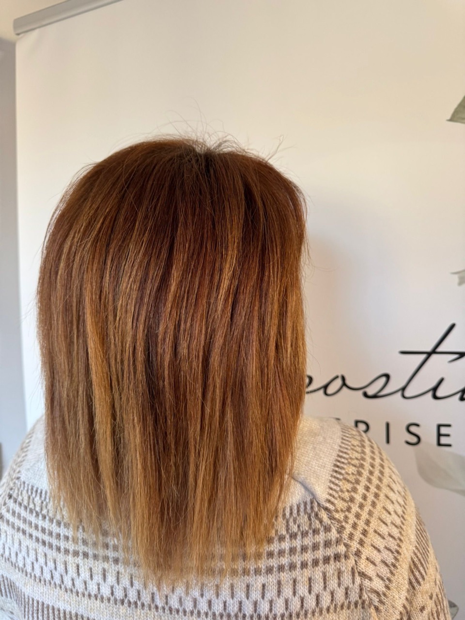 Nach der Milbon Treatment bei Julia Postika Friseure.